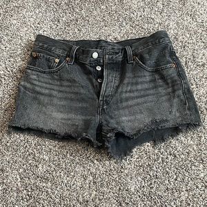 501 Levi’s shorts 28